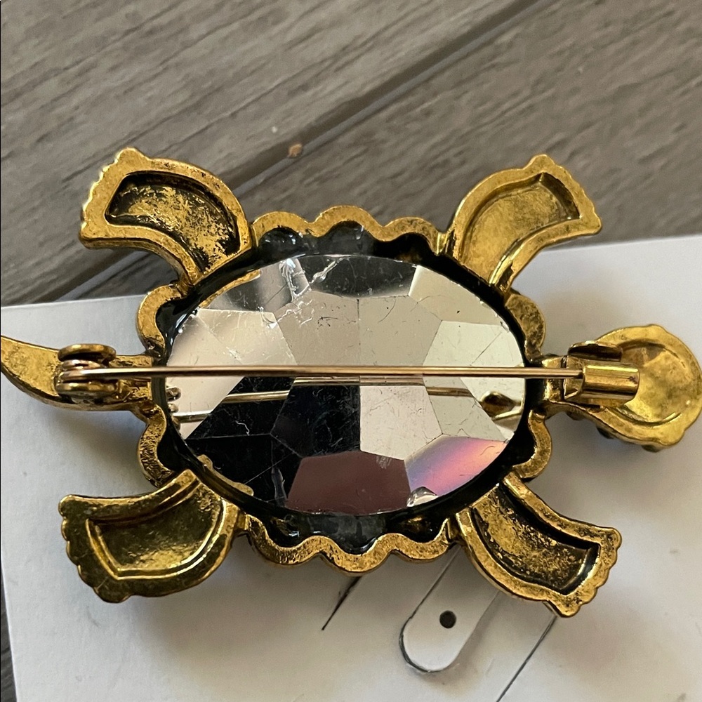 Artisan Green and Gold Turtle Brooch - Picture 5 of 9